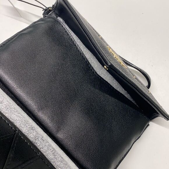 NEW Victoria's Secret V-Quilt Metallic Wallet w/ Wrist Strap black bag - Picture 4 of 7